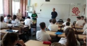 Sensibilización de Cáritas en el Colegio Zazuar (Vicaría IV).