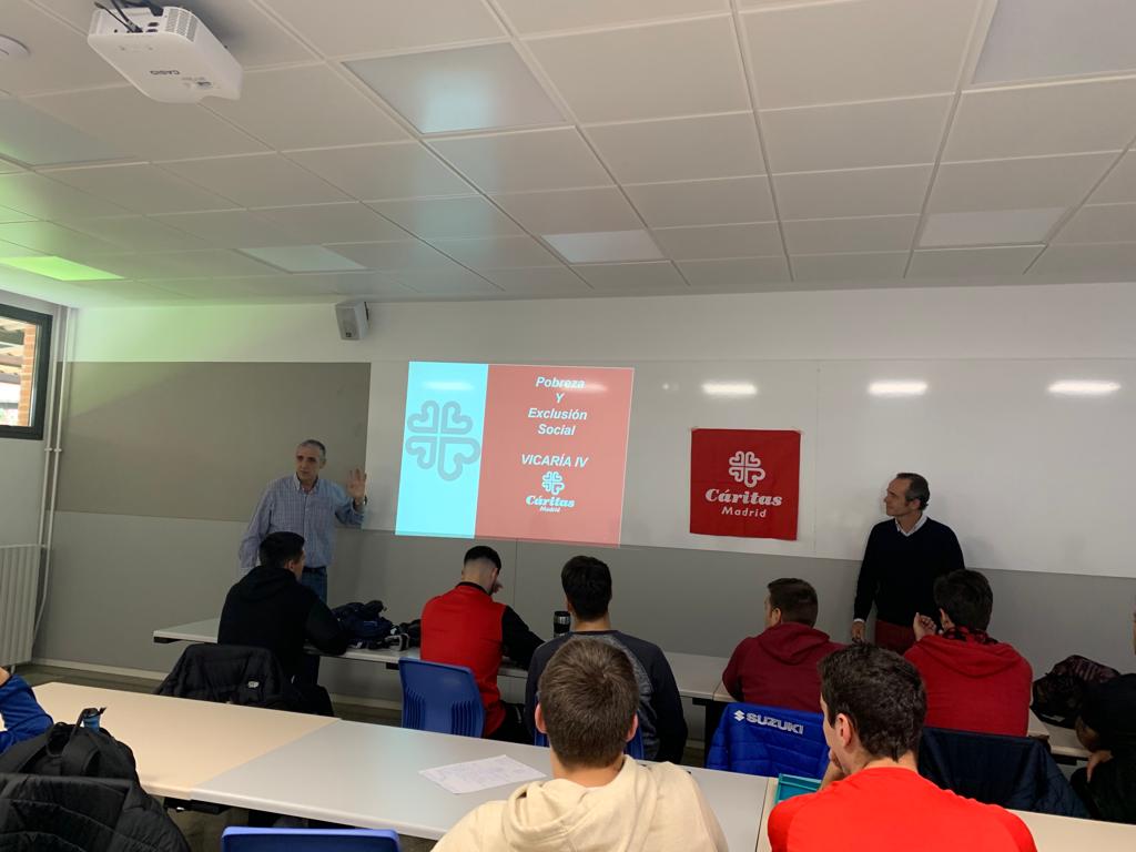 La acción de Cáritas con personas de exclusión social, sensibilización en el colegio Tajamar (Vicaría IV)