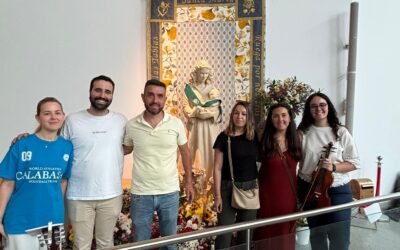 Ofrenda floral a la Virgen María en el CEIPSO Josep Tarradellas