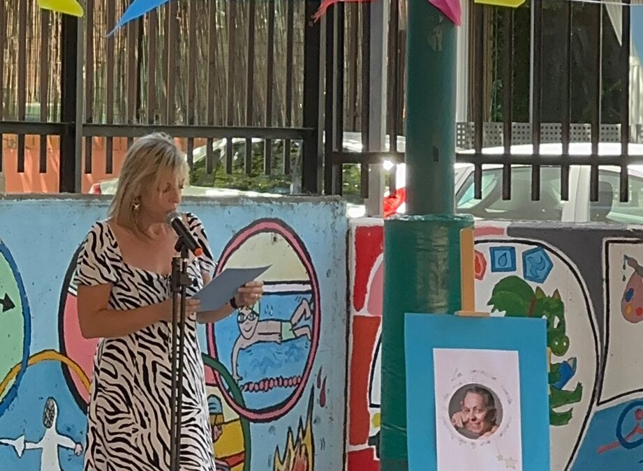 Homenaje a la profesora Leticia de Calle en el CEIP Carmen Iglesias